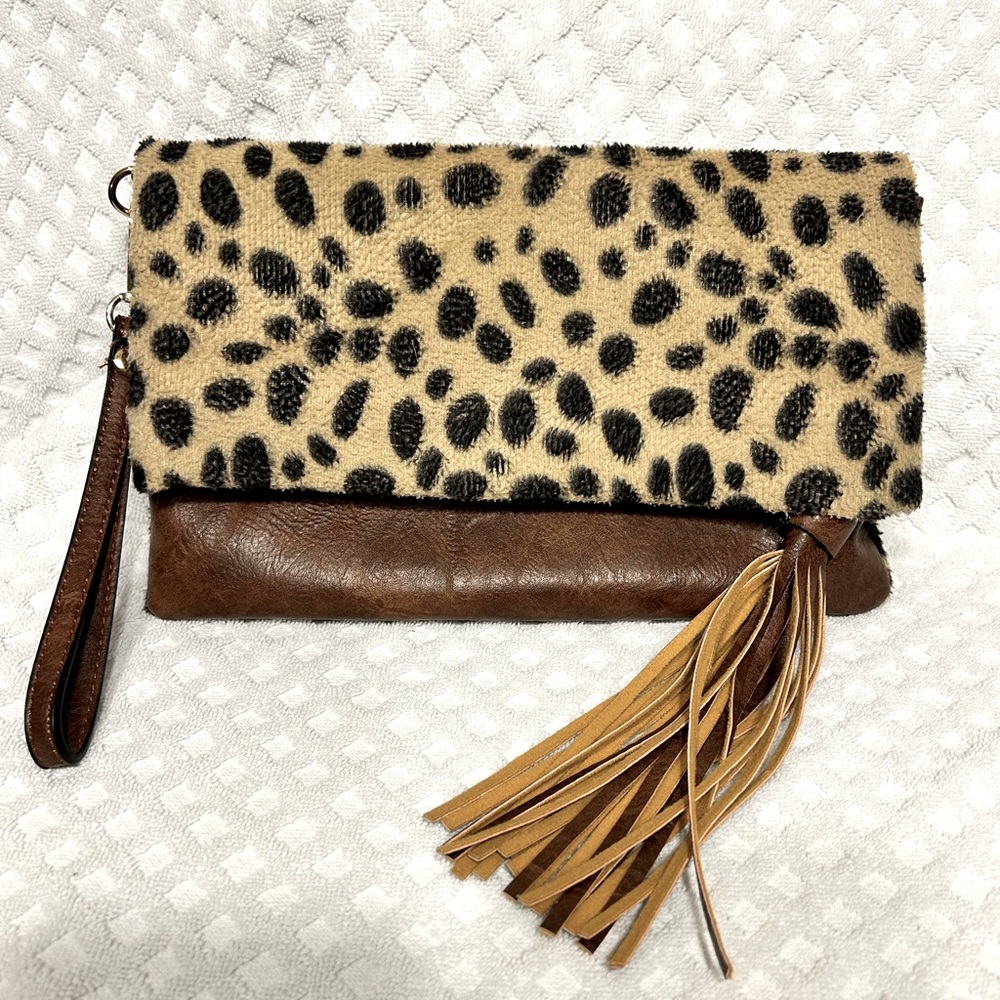 JEN&CO Flapover Tassel Clutch